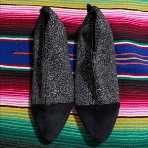 Ralph Miguel Women's Sparkle Knit Pointed Toe Flats. Size 42. New.